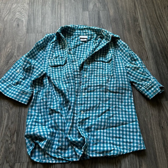 ✨5/$25 item! SUMMER COLLECTION Blue Checkered Shirt - Picture 1 of 6